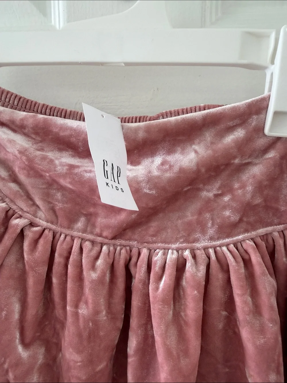 NWT GAP Velvet Set Tiered Ruffle Skirt Dusty Rose & Top . Skirt has tags